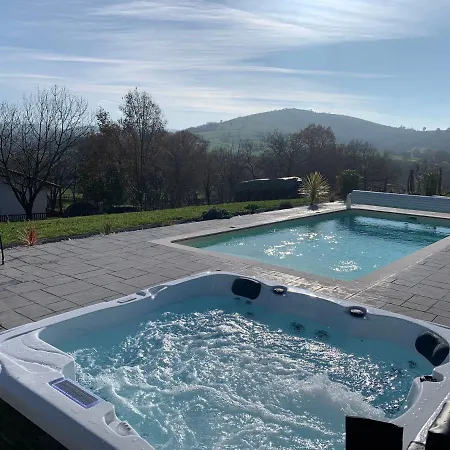 Apartment Laina Avec Piscine, Optionnel